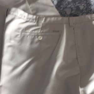 excellent condition men’s khakis